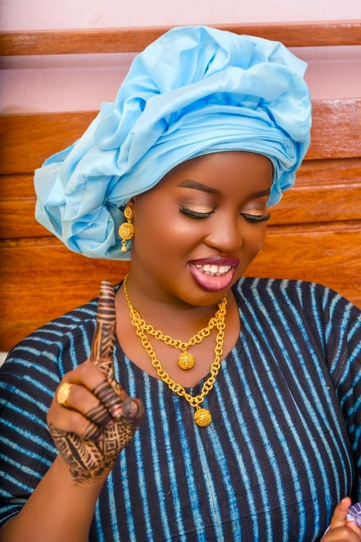 Shooting studio femme, Mbaye Visuel