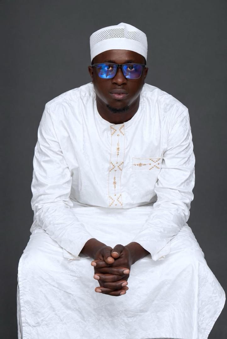 Shooting studio homme, Mbaye Visuel